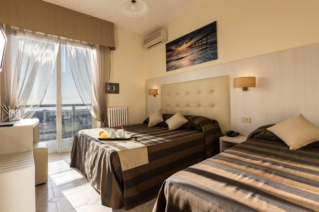 Hotel King Marina di Pietrasanta Quarto foto
