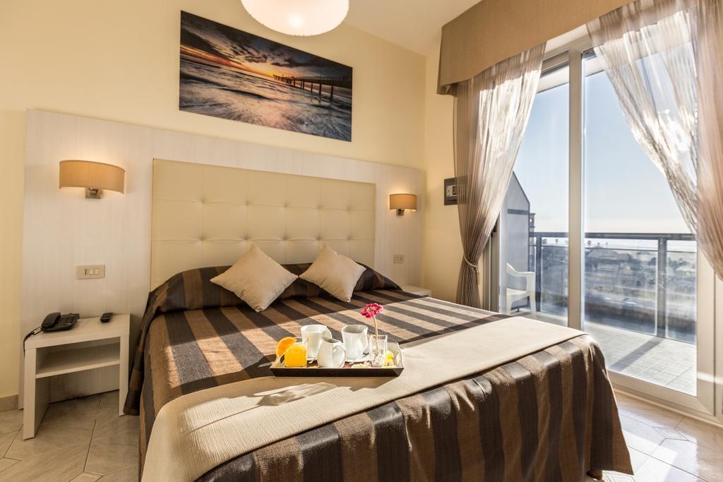 Hotel King Marina di Pietrasanta Quarto foto