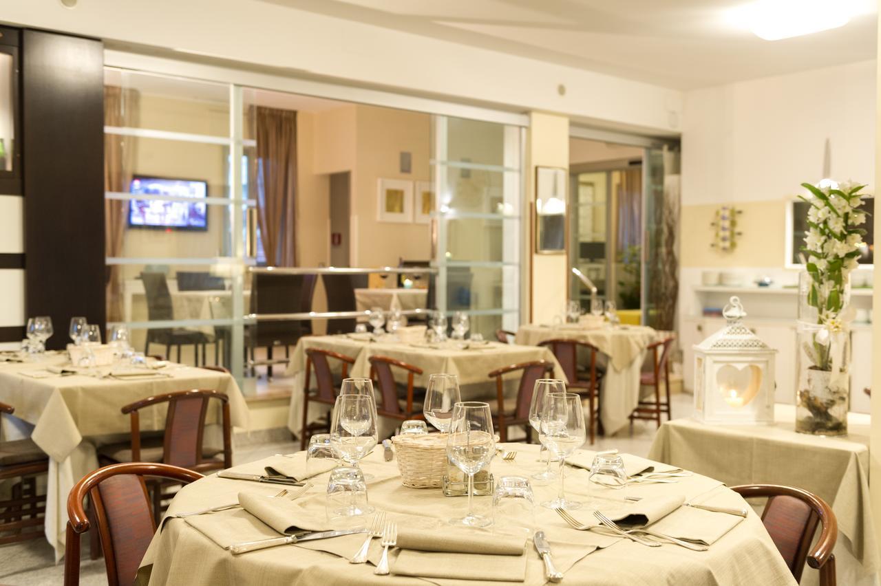 Hotel King Marina di Pietrasanta Exterior foto